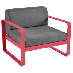Sessel Bellevie von Fermob mit Stoff in Graphitgrau und Gestell in Rosalie