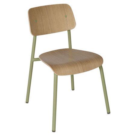 Stuhl Studie aus Alu und Eiche von Fermob wohndesign berlin Farbe Lindgrün