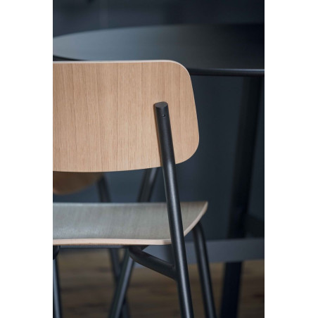 Stuhl Studie aus Alu und Eiche von Fermob wohndesign berlin Farbe Tonka Rücken