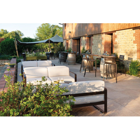 Outdoorsofa Bellevie als 2-Sitzer von Fermob mit Stoff in Graphitgrau