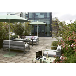 Outdoorsofa Bellevie als 2-Sitzer von Fermob mit Stoff in Graphitgrau