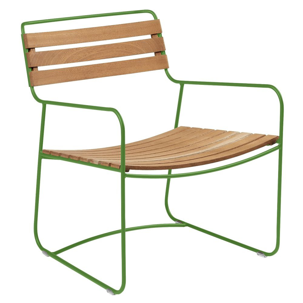 Metall Sessel Surprising mit Holzlattung aus Teak von Fermob und Gestell in frisches Grün