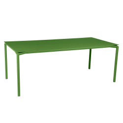 Tisch Calvi in 195cm x 95cm von Fermob in frisches Grün