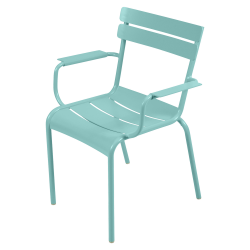 Stapelbarer Stuhl mit Armlehne Luxembourg aus Aluminium von Fermob in Laguneblau