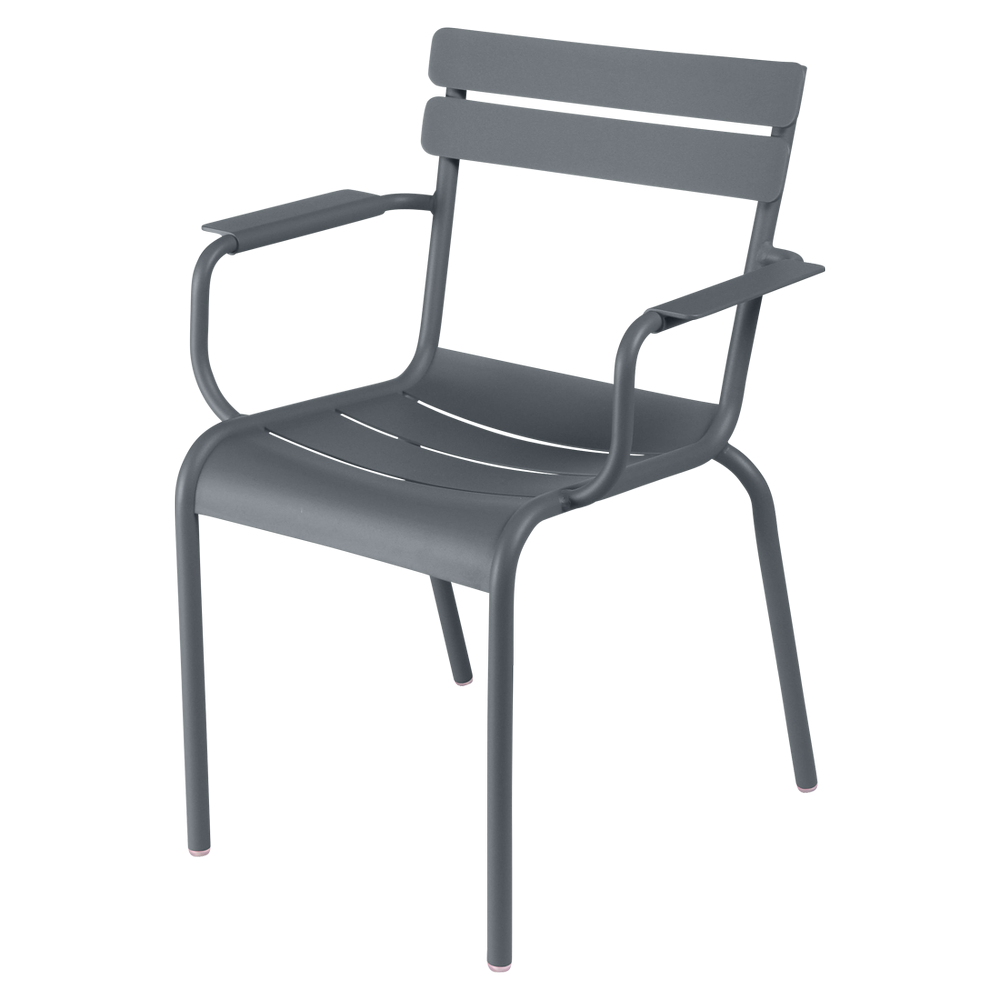 Stapelbarer Stuhl mit Armlehne Luxembourg aus Aluminium von Fermob in Gewittergrau