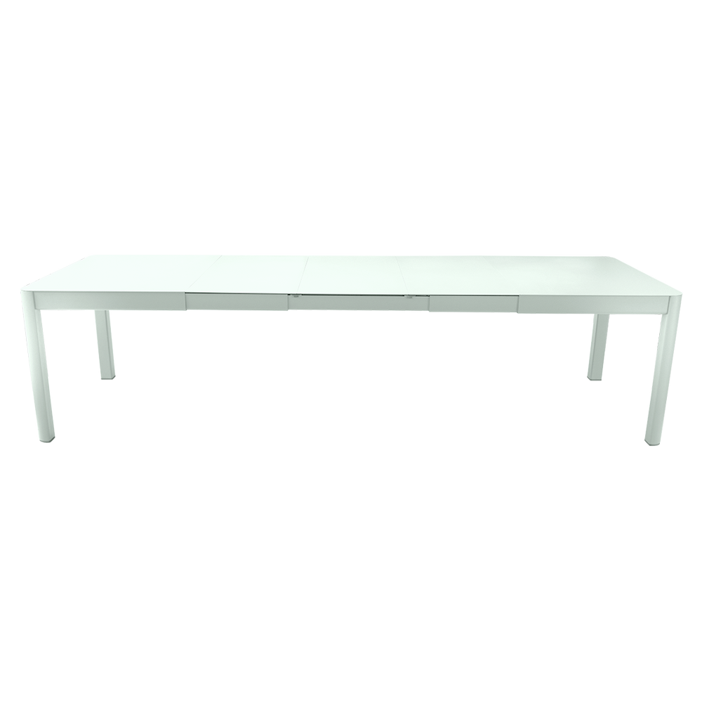 Ausziehbarer Tisch Ribambelle von Fermob von 149cm auf 299cm erweiterbar in Minze