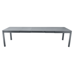 Ausziehbarer Tisch Ribambelle von Fermob von 149cm auf 299cm erweiterbar in Gewittergrau