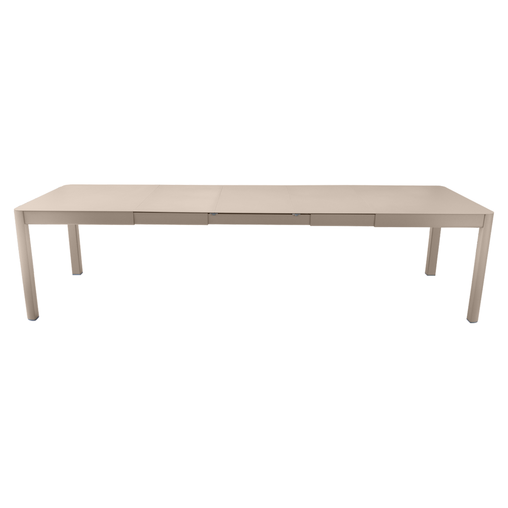 Ausziehbarer Tisch Ribambelle von Fermob von 149cm auf 299cm erweiterbar in Muskat