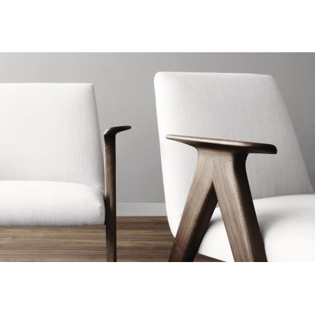 frontale Ansicht des Sessel Libera von Stua