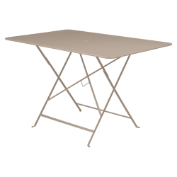 Wetterfester Tisch Bistro in 117cm x 77cm von Fermob in Muskat