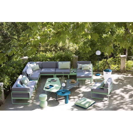 Outdoorsofa Bellevie von Fermob Eckmodul links mit Stoff im Außenbereich