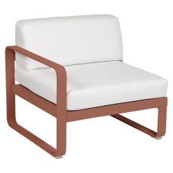 Sessel Bellevie von Fermob mit einer Armlehne und Stoff in Grauweiß mit Gestell in Ocker