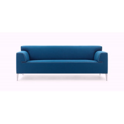 Sofa Edit von Pode in hellblau in der Frontansicht