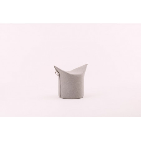 kleiner Polsterhocker Zipfel von Werther in grau