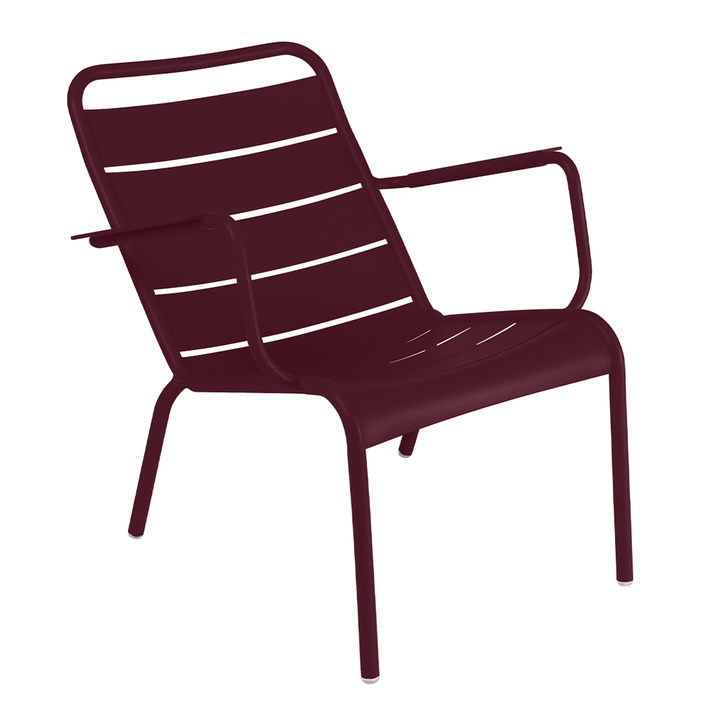 Wetterfester tiefer Sessel Luxembourg aus Aluminium von Fermob in Schwarzkirsche