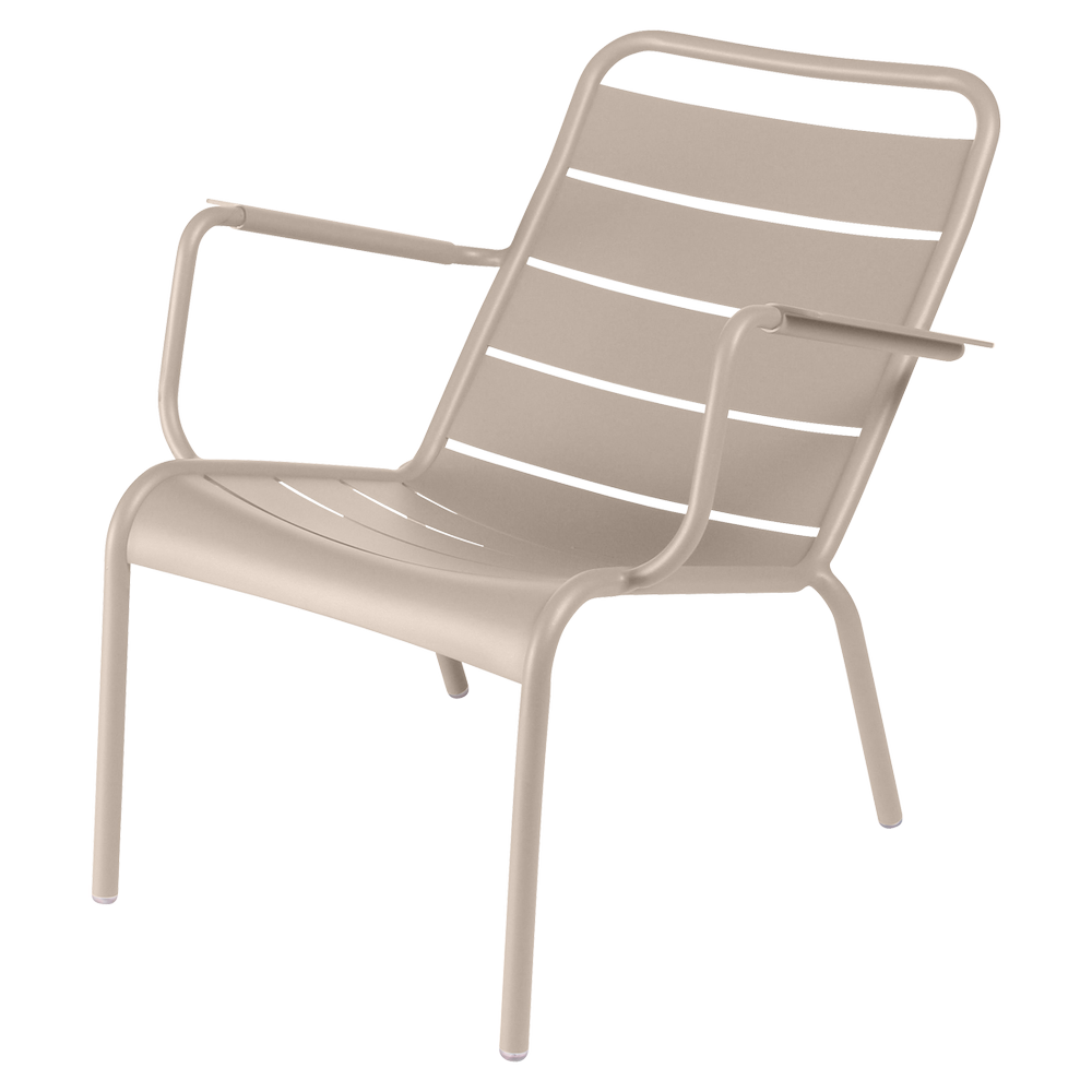 Wetterfester tiefer Sessel Luxembourg aus Aluminium von Fermob in Muskat