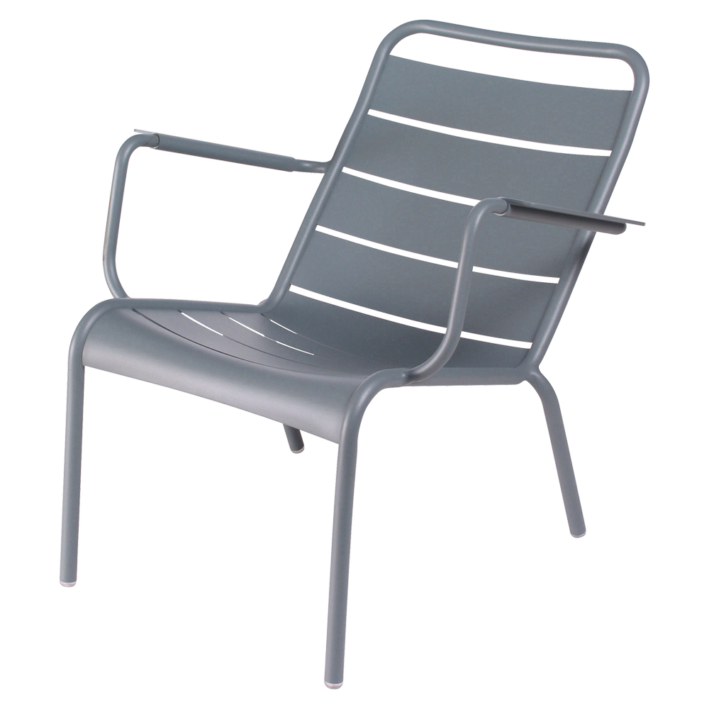 Wetterfester tiefer Sessel Luxembourg aus Aluminium von Fermob in Gewittergrau
