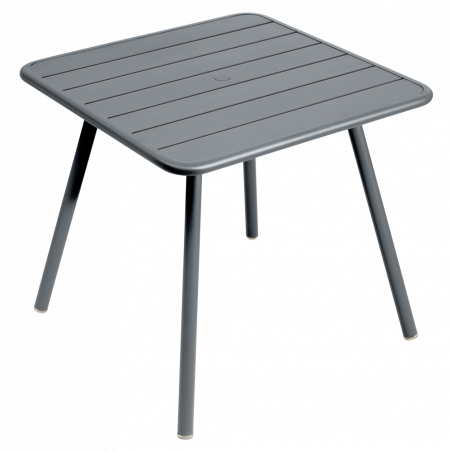 Wetterfester Tisch Luxembourg aus Aluminium von Fermob in Gewittergrau