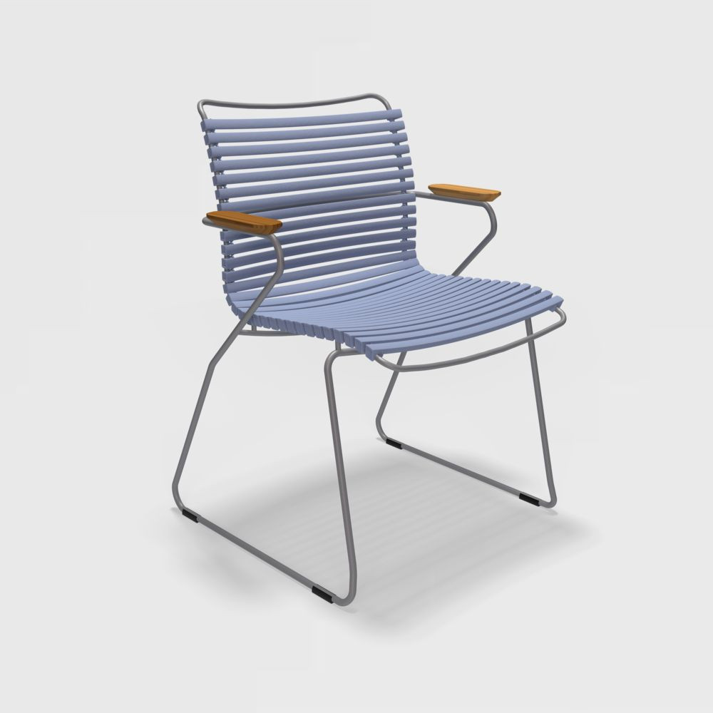 Stuhl Click von Houe mit Armlehnen blau