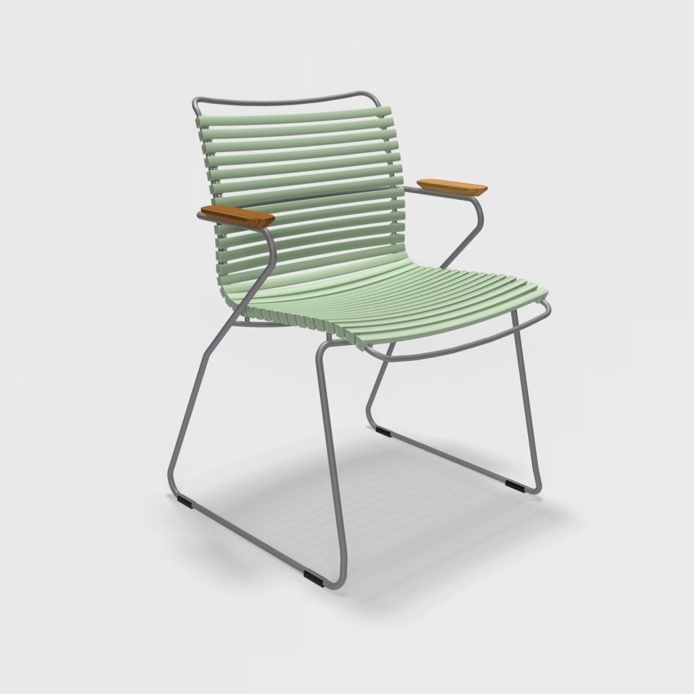 Stuhl Click von Houe mit Armlehnen grün