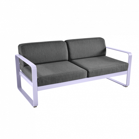 Sofa Bellevie von Fermob mit Stoff in Graphitgrau und Gestell in Marshmallow