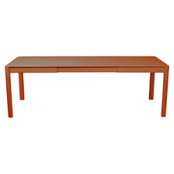 Ausziehbarer Tisch Ribambelle von Fermob von 149cm auf 234cm erweiterbar in kandierte Orange